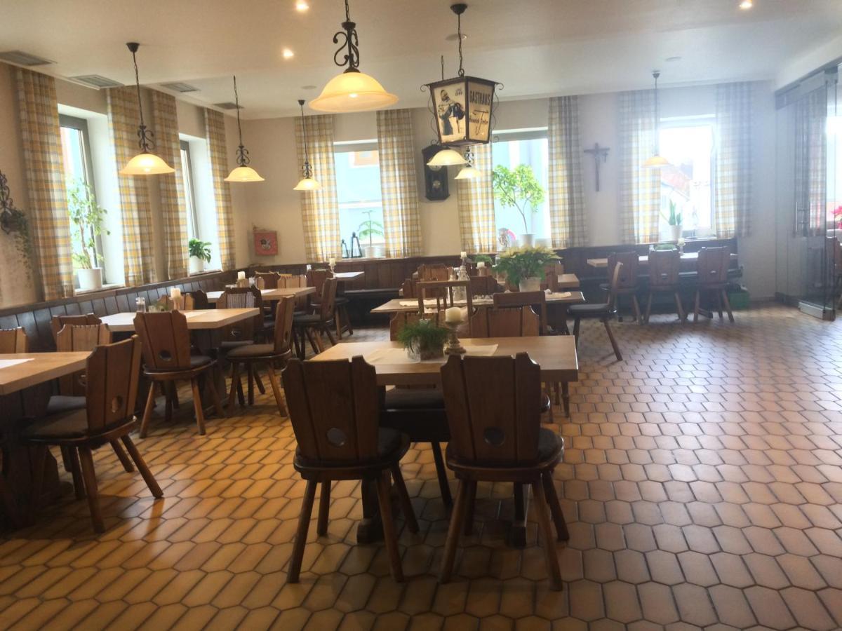 Landgasthof Zum Goldenen Loewen 莫斯巴赫 外观 照片