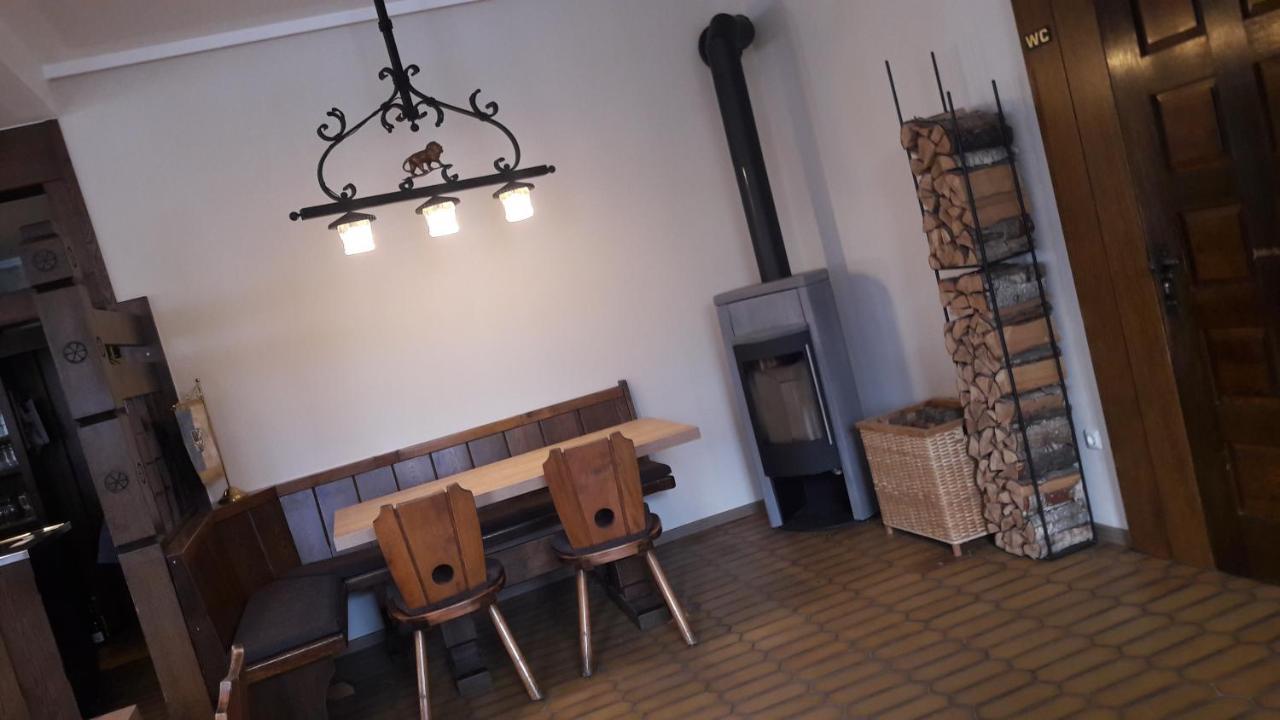 Landgasthof Zum Goldenen Loewen 莫斯巴赫 外观 照片